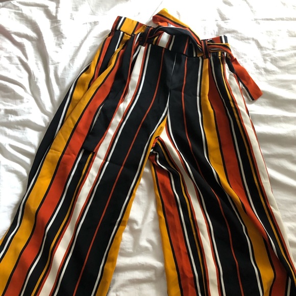 Zara Pants - Picture 2 of 2